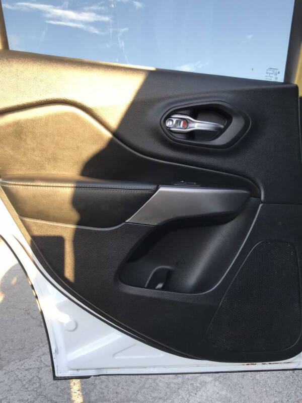 2019 Jeep Cherokee Latitude