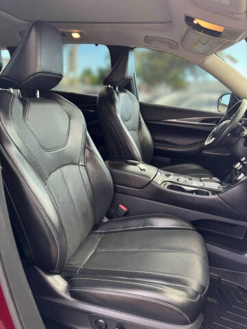 2022 Infiniti QX60 Luxe