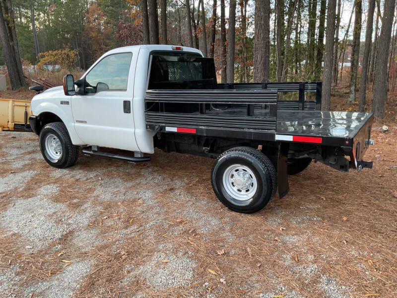 2004 Ford F-350 Super Duty XL photo 3