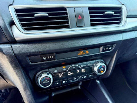 2018 Mazda MAZDA3 Touring