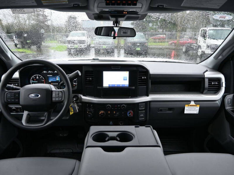 2023 Ford E-Transit 350