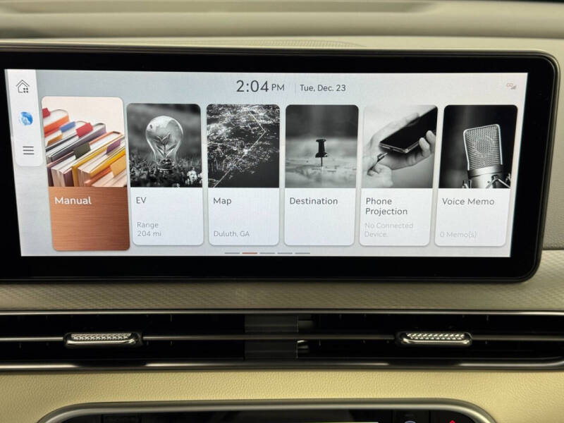 2024 Genesis GV60 Standard