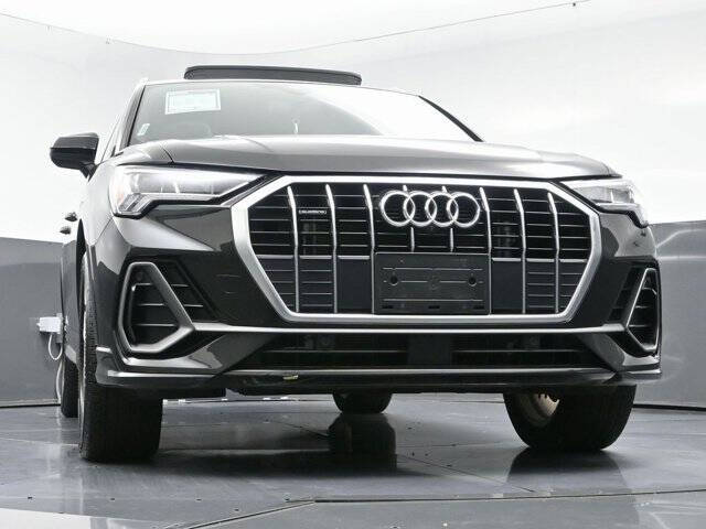 2022 Audi Q3 quattro S line Prem Plus 45 TFSI