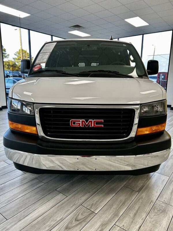 2024 GMC Savana 2500