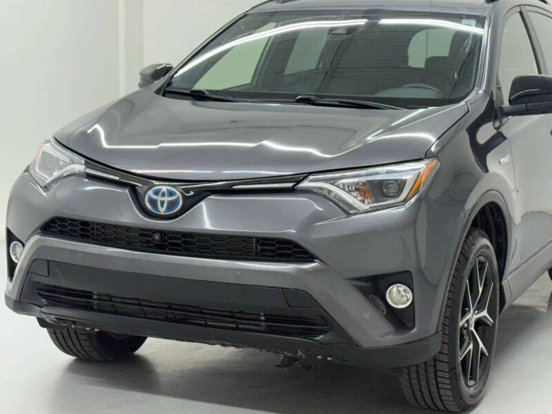 2017 Toyota RAV4 Hybrid SE