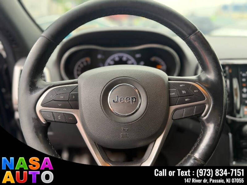 2019 Jeep Grand Cherokee Laredo E