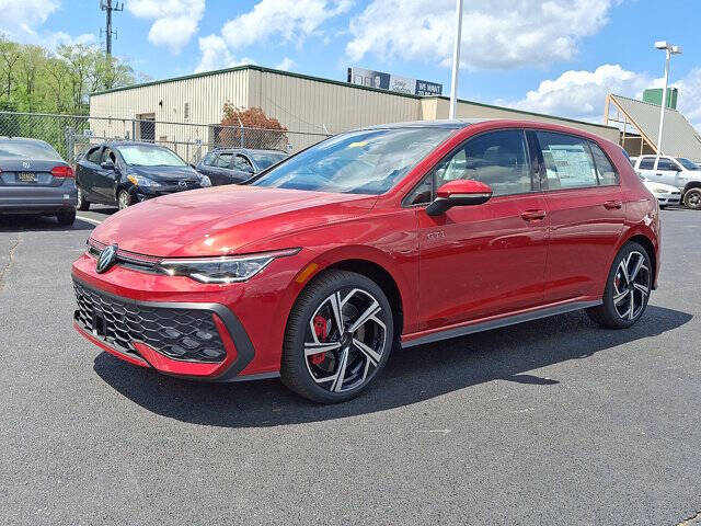 2025 Volkswagen Golf GTI SE