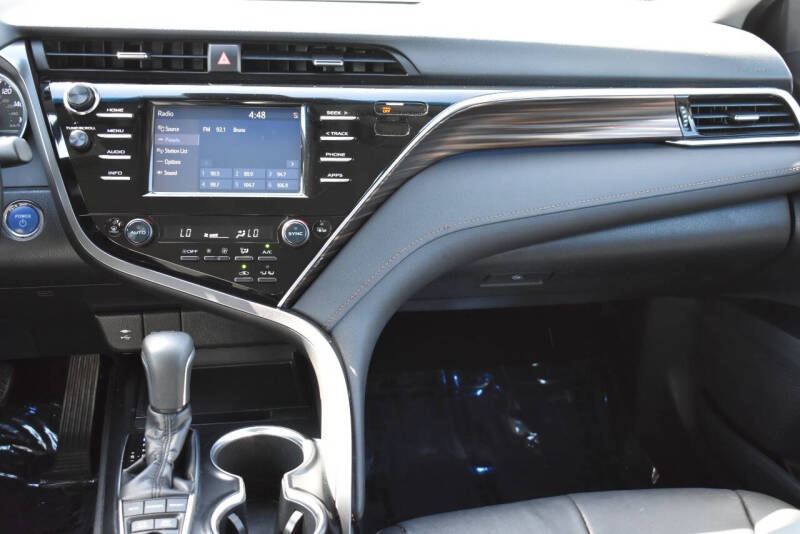 2018 Toyota Camry Hybrid XLE