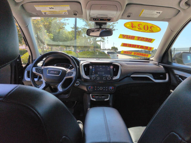 2024 GMC Terrain SLT