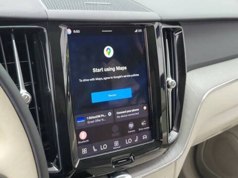 2024 Volvo XC60 B5 Plus Dark Theme