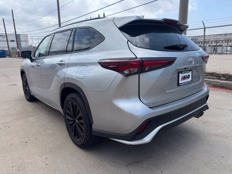 2024 Toyota Highlander XSE