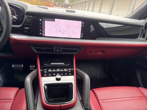 2024 Porsche Cayenne S