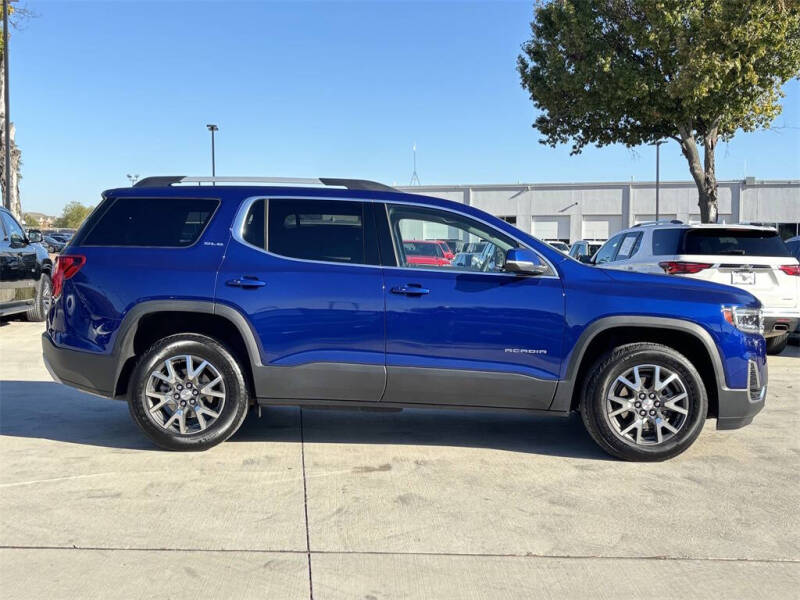 2023 GMC Acadia SLE