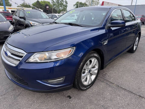 2012 Ford Taurus for sale at Lee's Auto Sales in Garden City MI