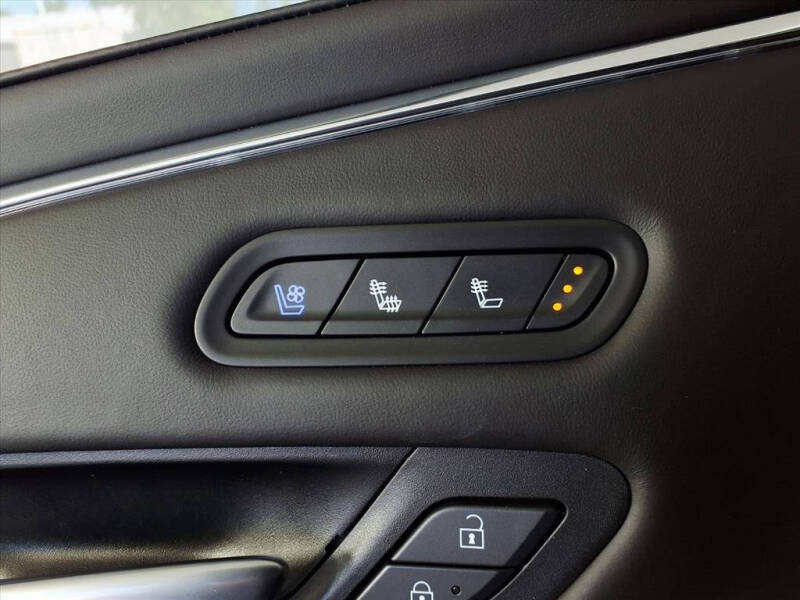 2023 Cadillac Escalade Sport Platinum