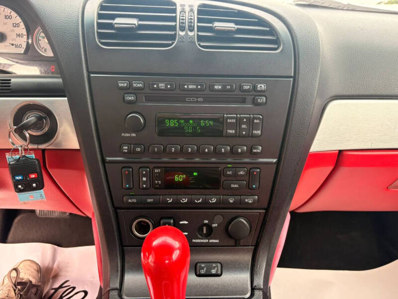 2003 Ford Thunderbird