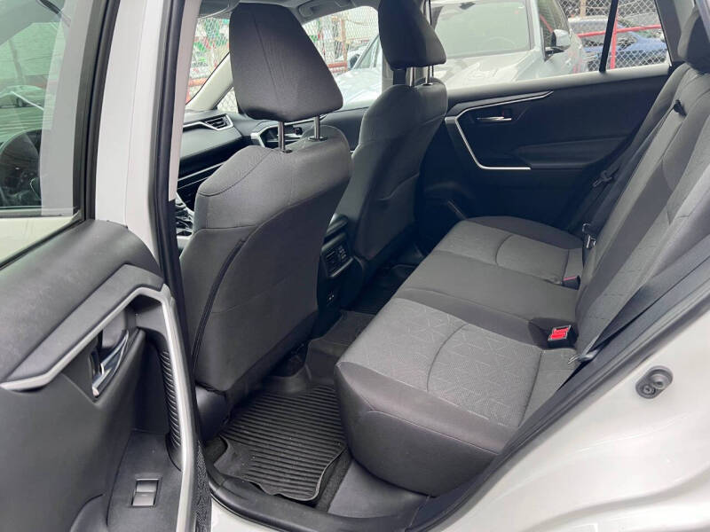 2022 Toyota RAV4 XLE