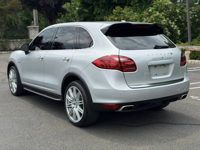 2012 Porsche Cayenne S Hybrid