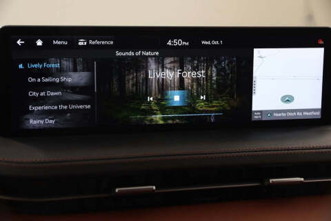 2023 Genesis GV70 2.5T Standard