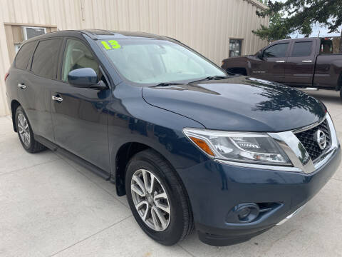 2013 Nissan Pathfinder for sale at Chuck's Sheridan Auto in Mount Pleasant WI