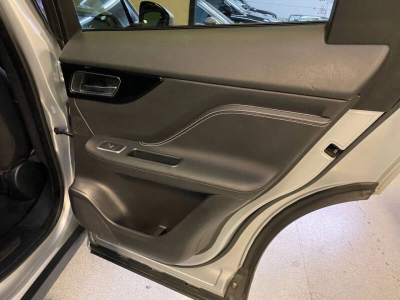 2019 Jaguar F-PACE S