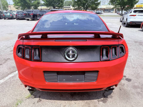2013 Ford Mustang V6