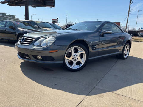 2004 Mercedes-Benz SL-Class for sale at EURO MOTORS AUTO DEALER INC in Champaign IL