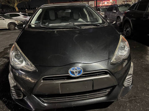 2016 Toyota Prius c One