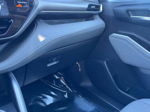 2023 Toyota Highlander Hybrid XLE