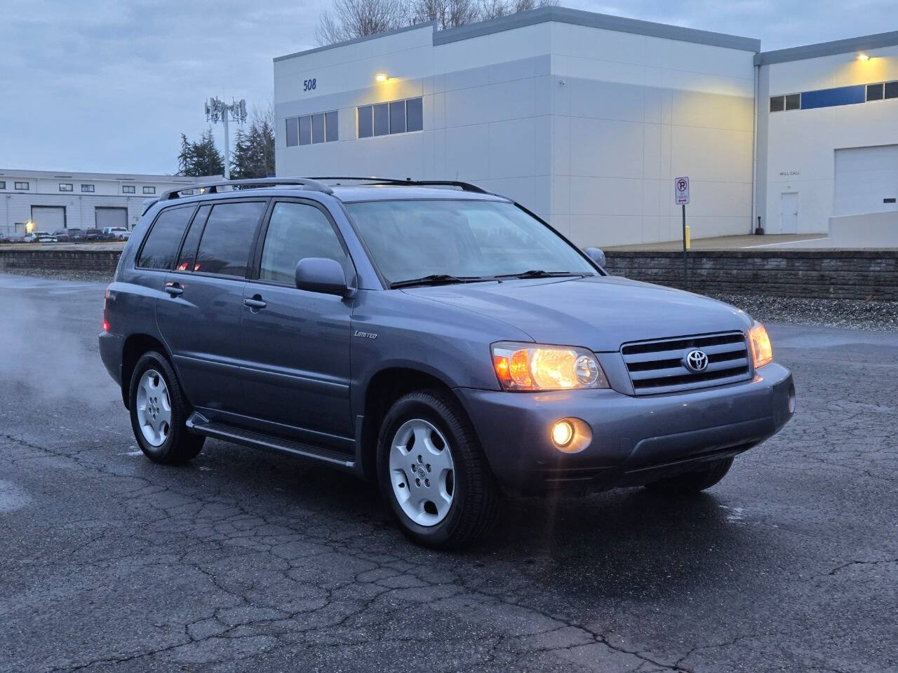 2005 Toyota Highlander for sale at Alpha Auto Sales in Auburn, WA