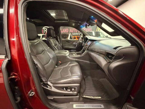 2017 Cadillac Escalade ESV Platinum