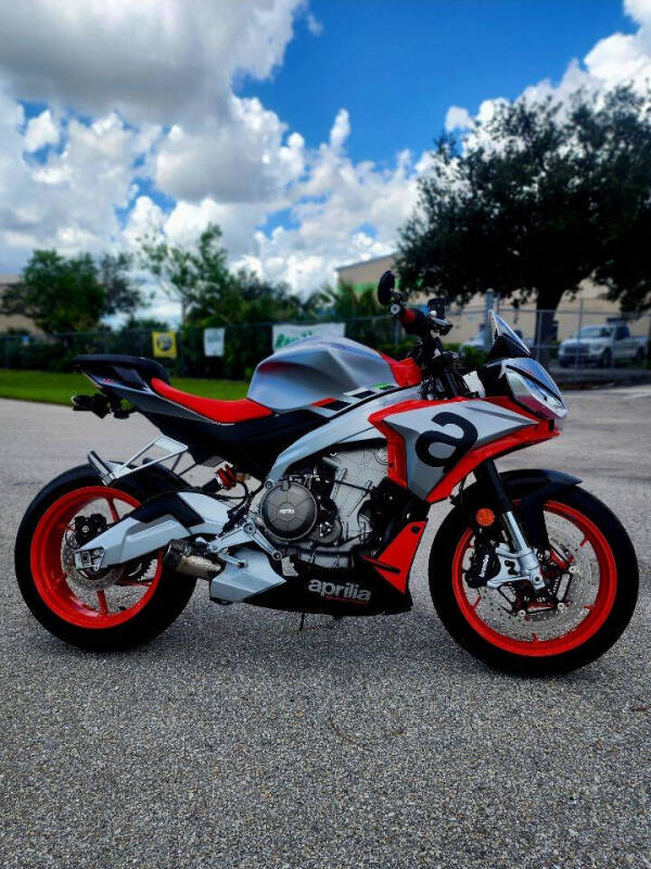 2021 Aprilia Tuono 660