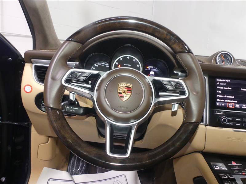 2017 Porsche Macan