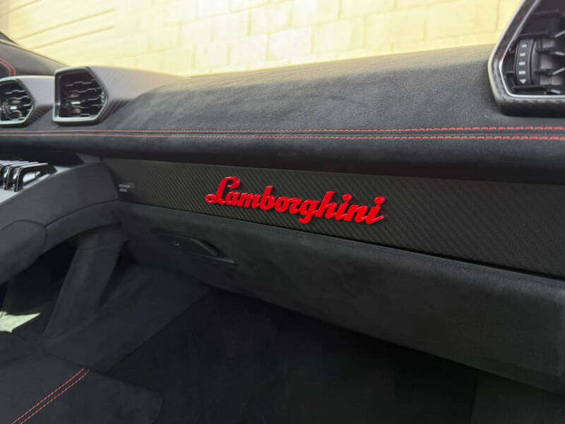 2022 Lamborghini Huracan STO