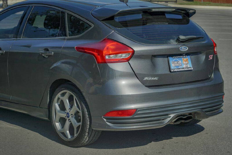 2017 Ford Focus ST