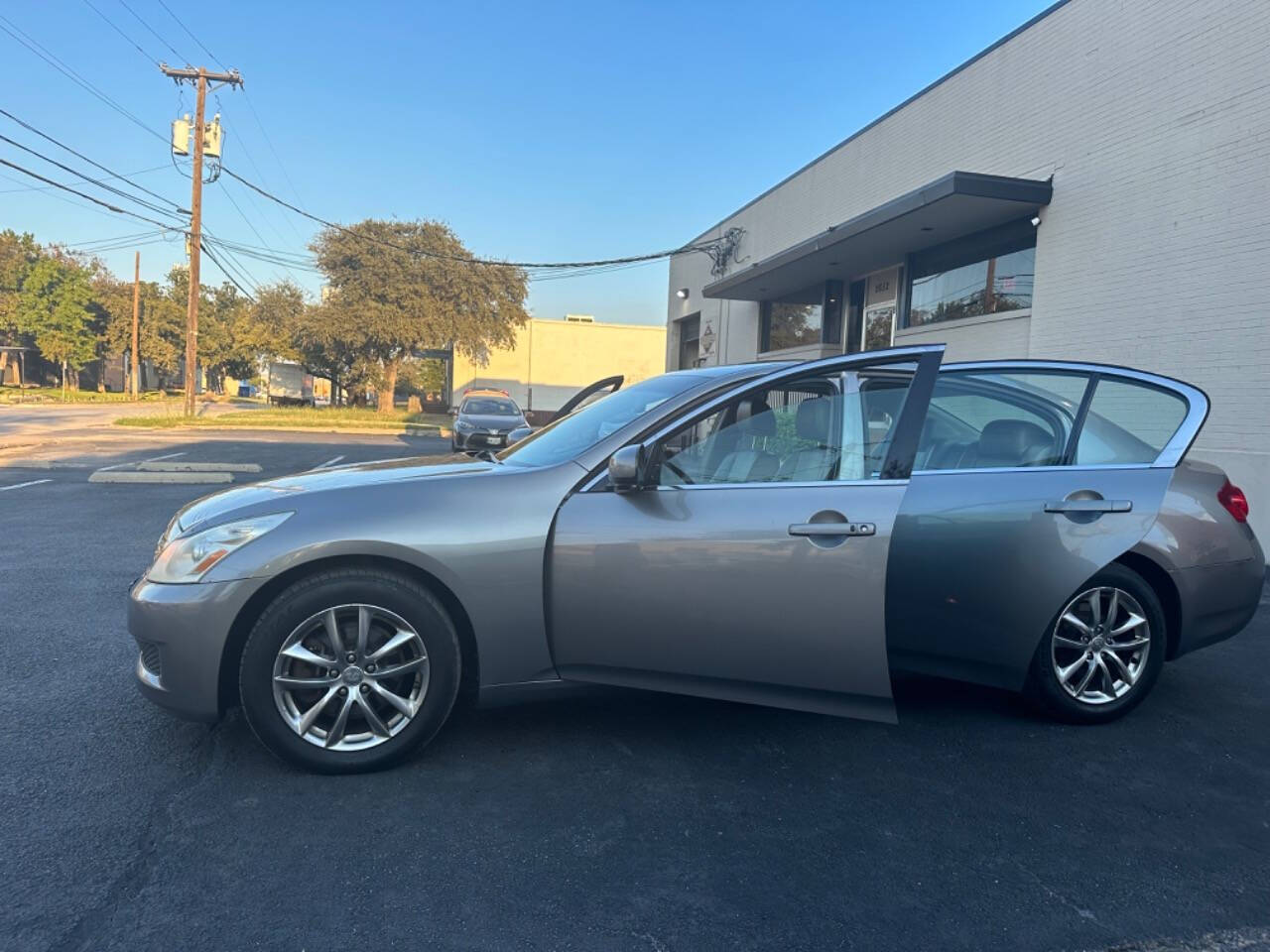 2008 INFINITI G35 for sale at Sarenco Auto Inc in Dallas, TX