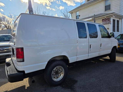 2005 Ford E-Series E-250