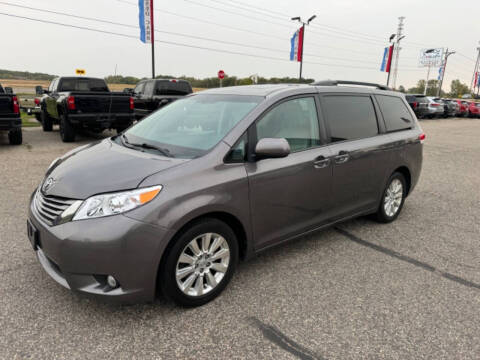 2013 Toyota Sienna for sale at The Car Buying Center Loretto in Loretto MN