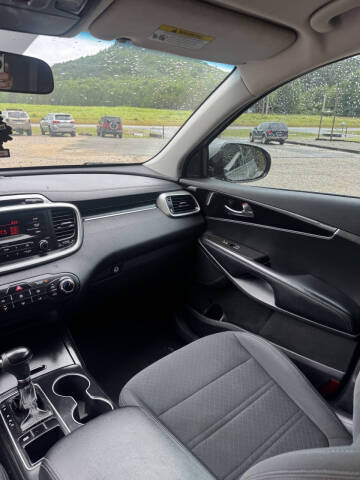 2017 Kia Sorento L