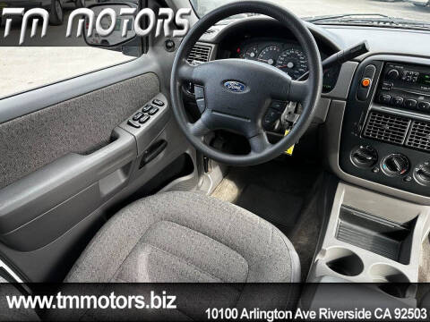 2004 Ford Explorer XLS