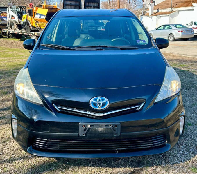 2012 Toyota Prius v Three