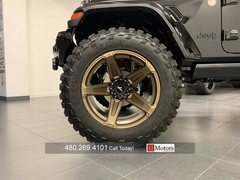2025 Jeep Gladiator NightHawk