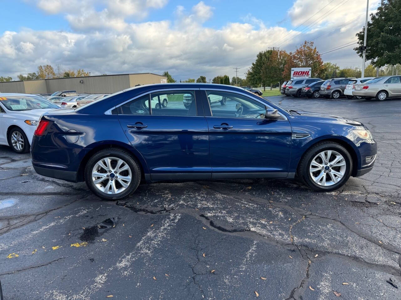 2012 Ford Taurus for sale at BOHL AUTOMOTIVE in Racine, WI