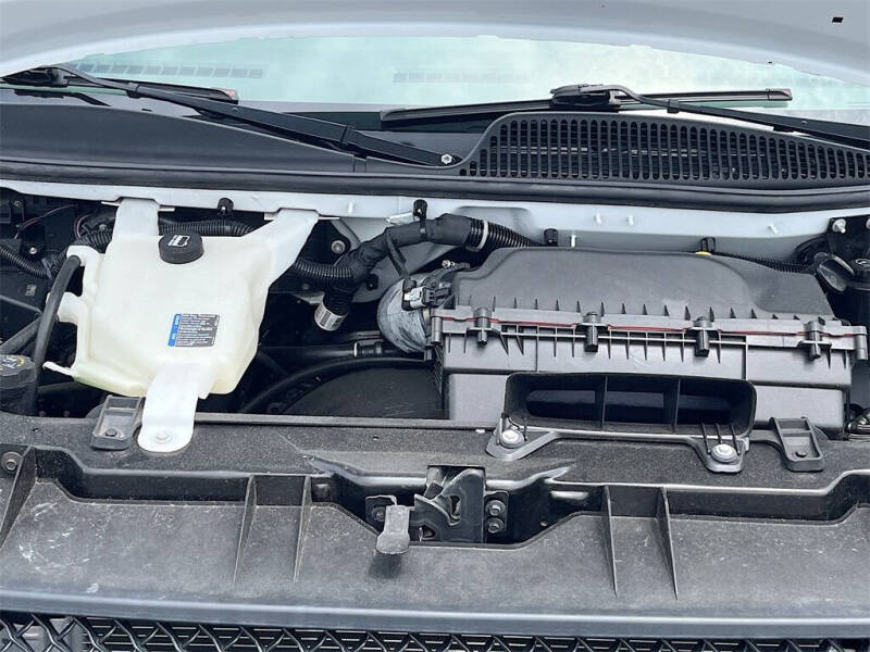 2023 Chevrolet Express 2500