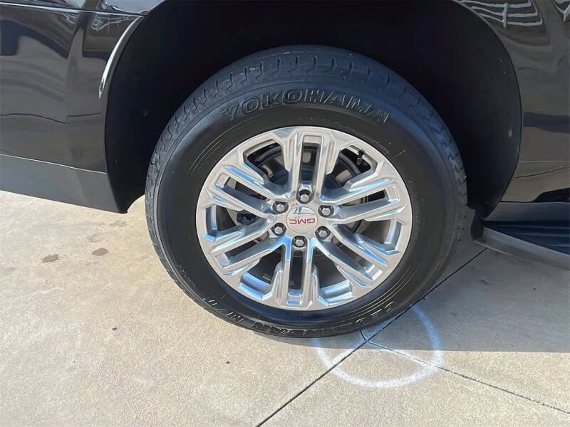 2022 GMC Yukon XL SLT