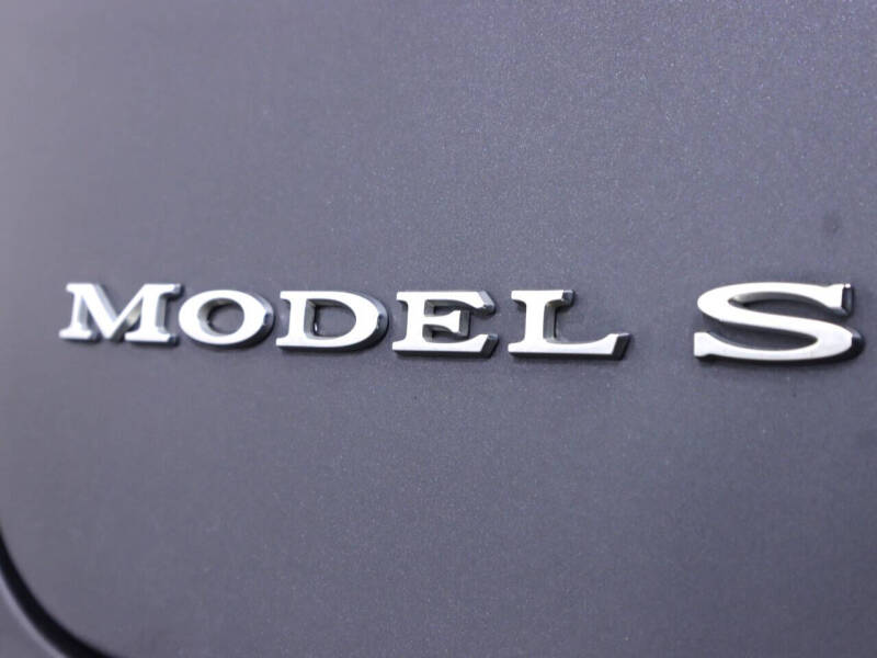 2015 Tesla Model S 70D