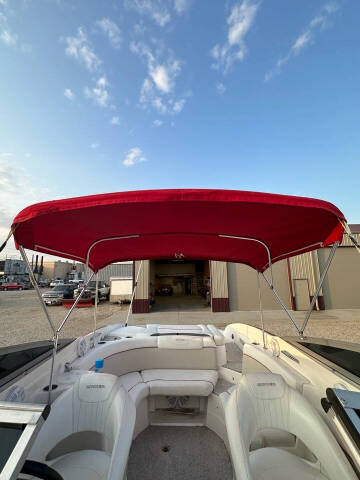 2006 Rinker 246BR
