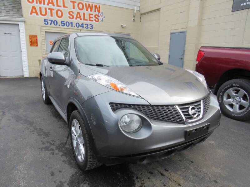 2013 Nissan JUKE for sale at Small Town Auto Sales in Hazleton PA
