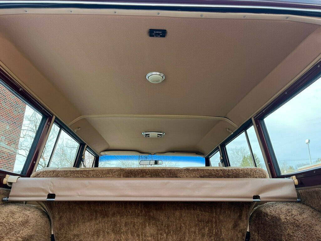 1981 Jeep Wagoneer 26