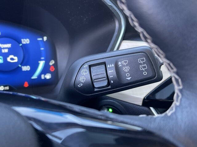 2021 Ford Escape Hybrid Titanium